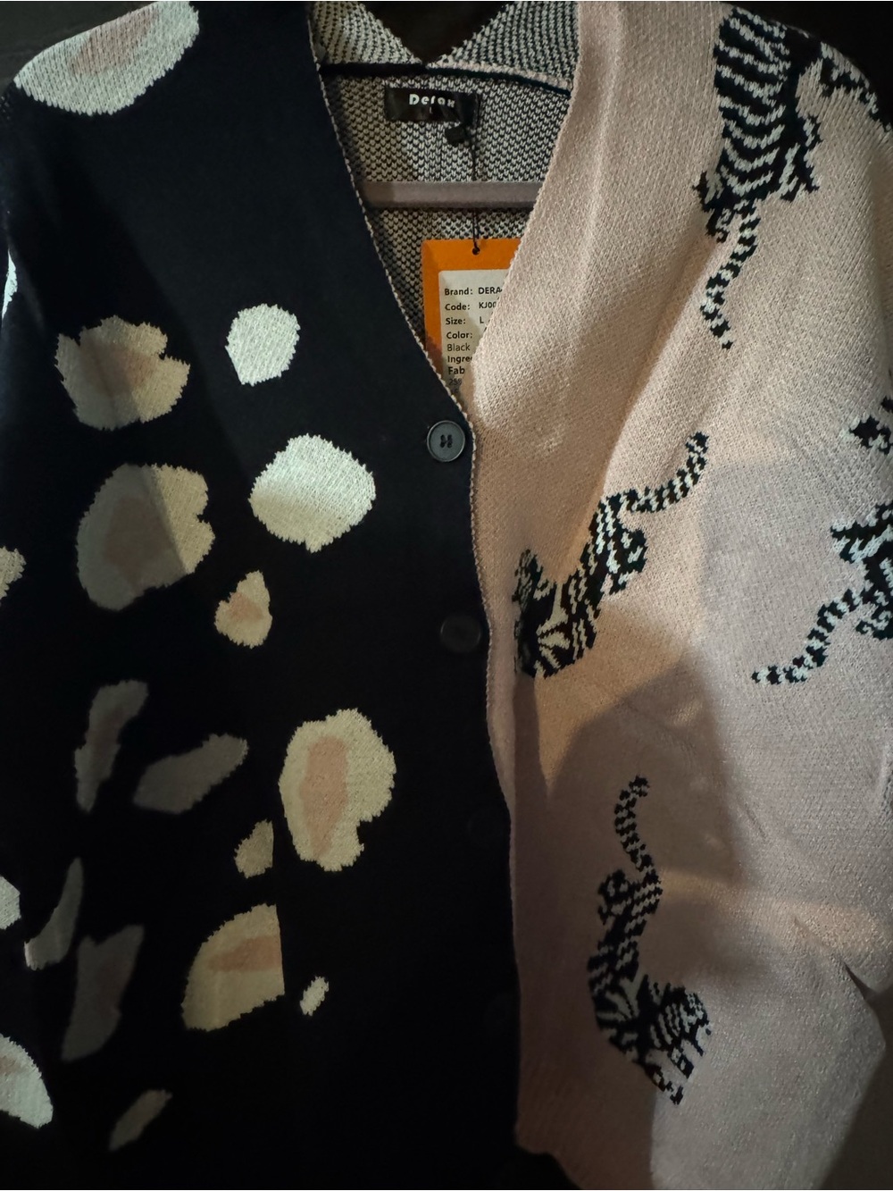 Derax Oversized Cardigan distinct leopard spots & Leopards Light Pink & Black - Picture 3 of 6